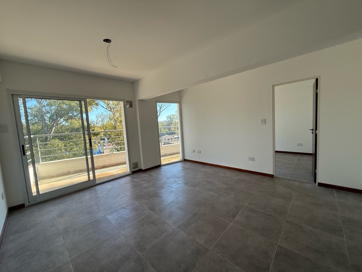 Venta Departamento 2 Dormitorios con Cochera Moreno 1900