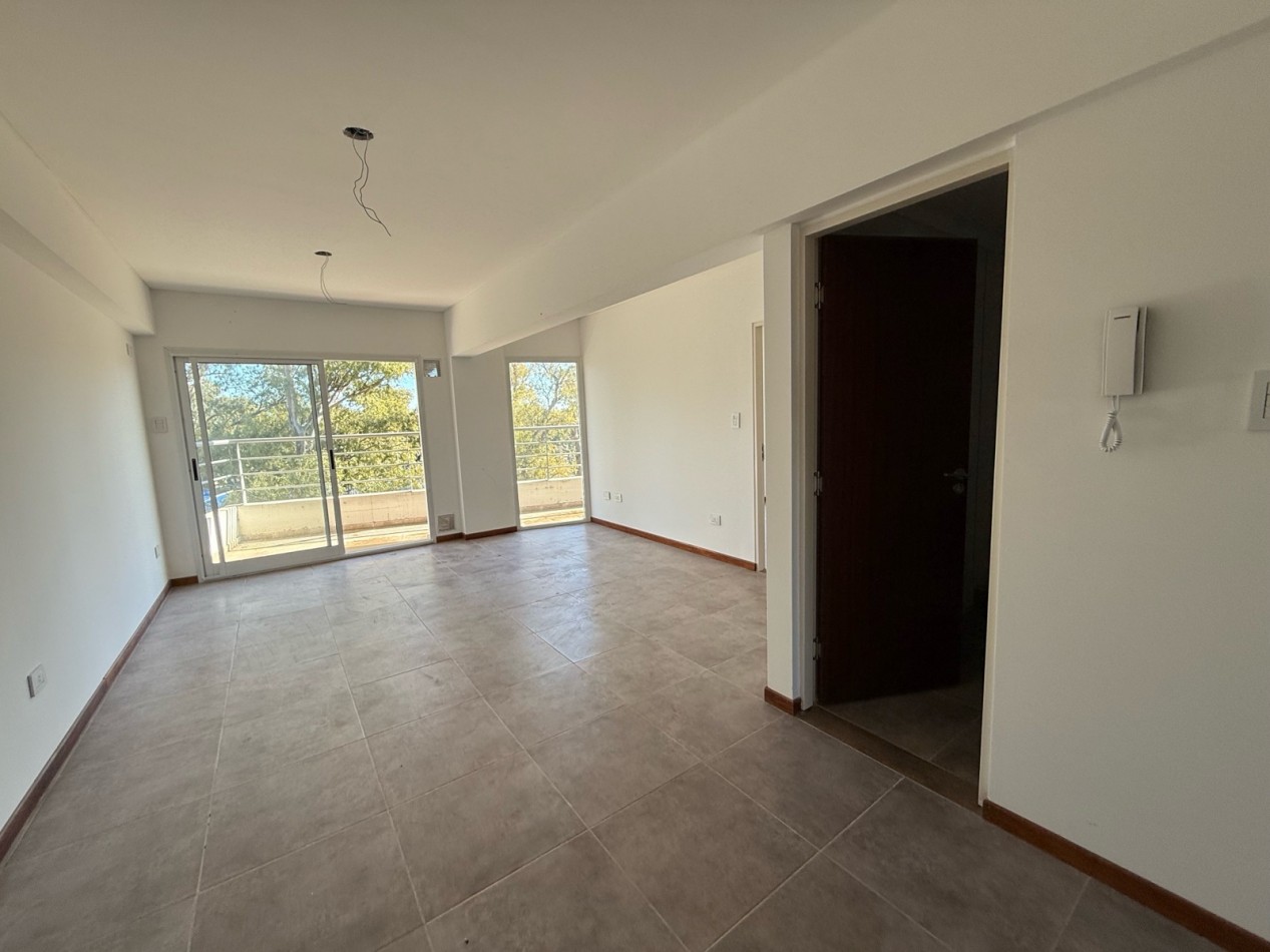 Venta Departamento 2 Dormitorios con Cochera Moreno 1900