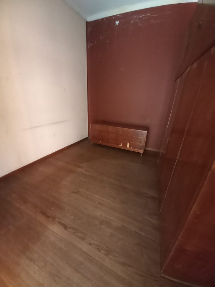 Casa 4 Dormitorios con Cochera, Jardin y Terraza en Barrio Arroyito