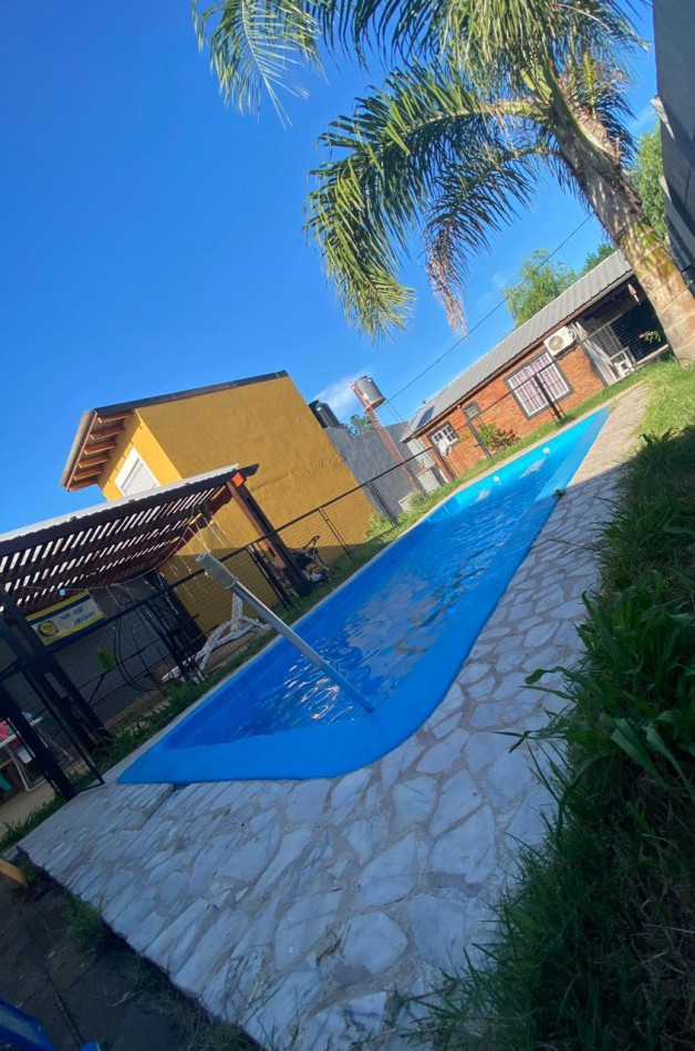 Venta Casa 2 Dormitorios con Pileta Villa Amelia