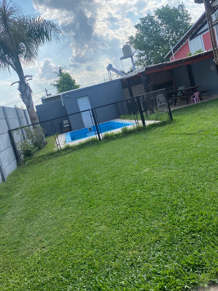 Venta Casa 2 Dormitorios con Pileta Villa Amelia