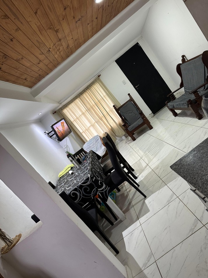 Venta Casa 2 Dormitorios con Pileta Villa Amelia