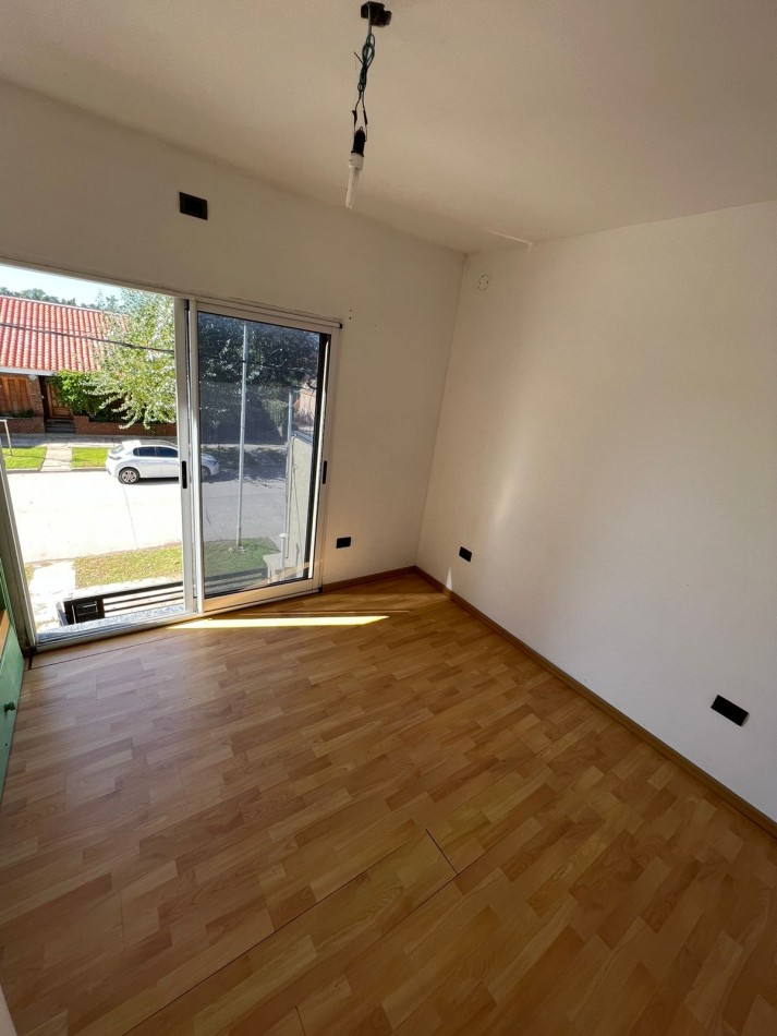 Venta Casa 2 Dormitorios con Cochera en Alvarez