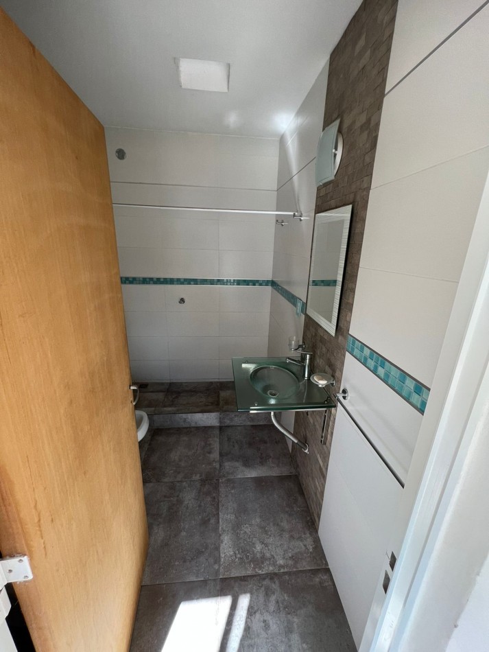 Venta Casa 2 Dormitorios con Cochera en Alvarez