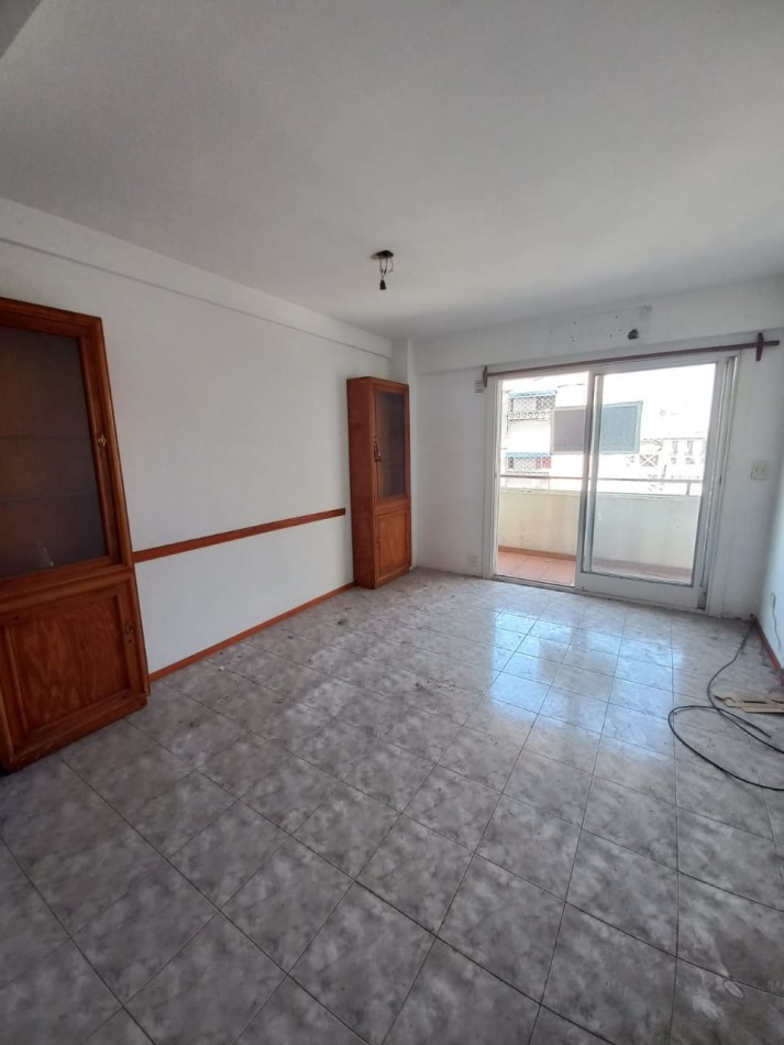 Departamento 2 Dormitorios con Balcon Buenos Aires 1000