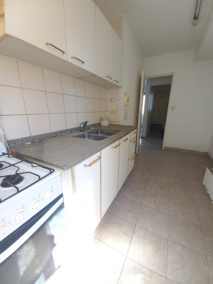 Departamento 2 Dormitorios con Balcon Buenos Aires 1000