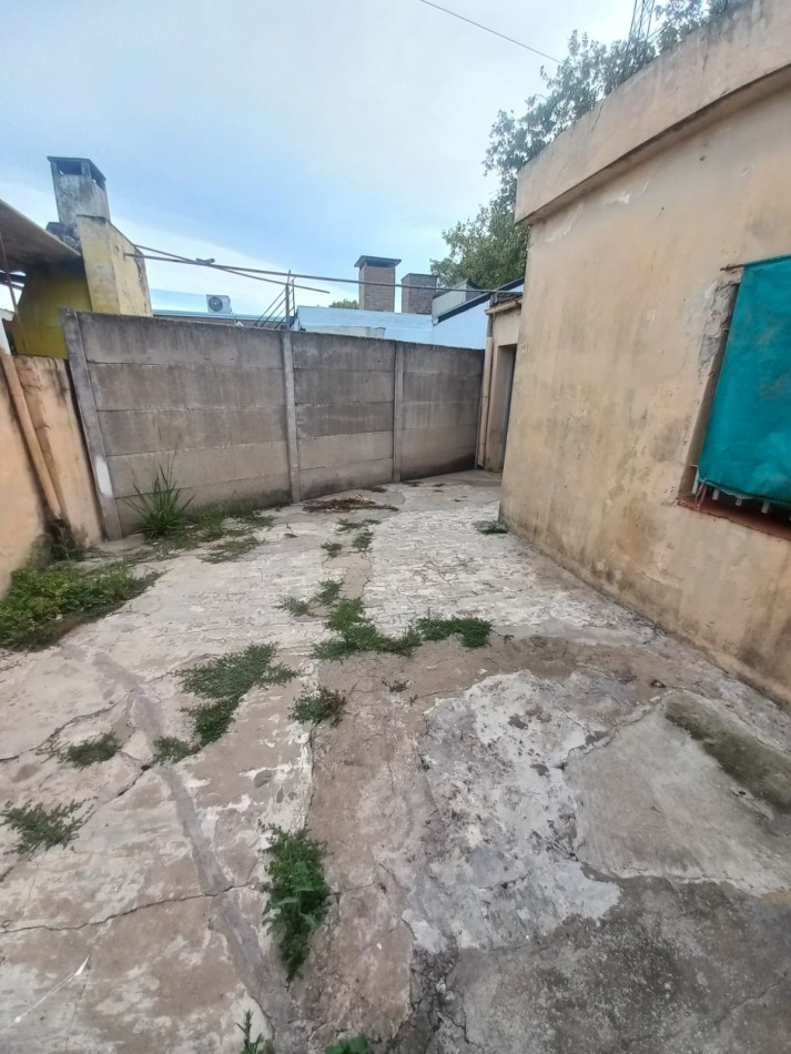 Casa centrica en Alvarez sobre Bv. Alvarez 400