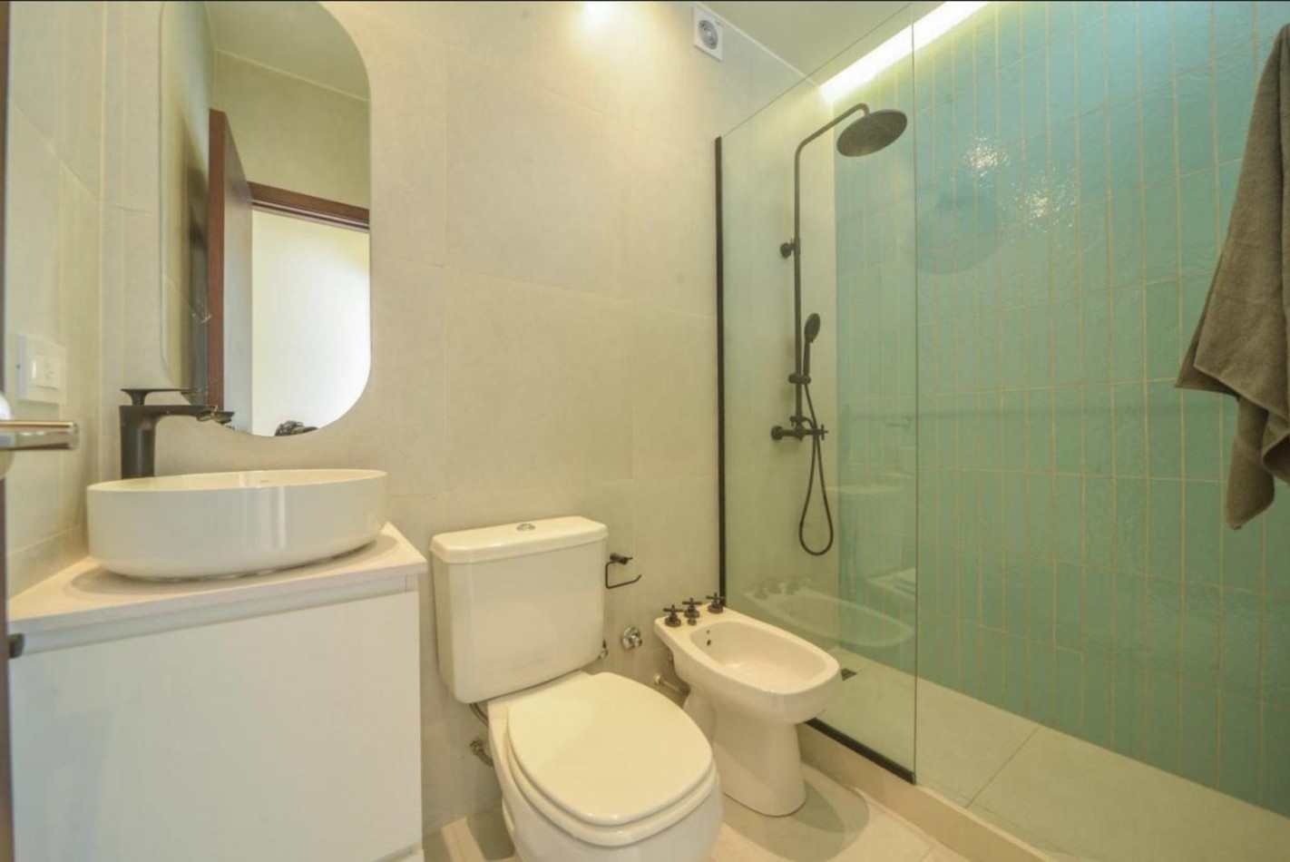 Casa 3 Dormitorios con Pileta y Parrillero Balcarce 1400