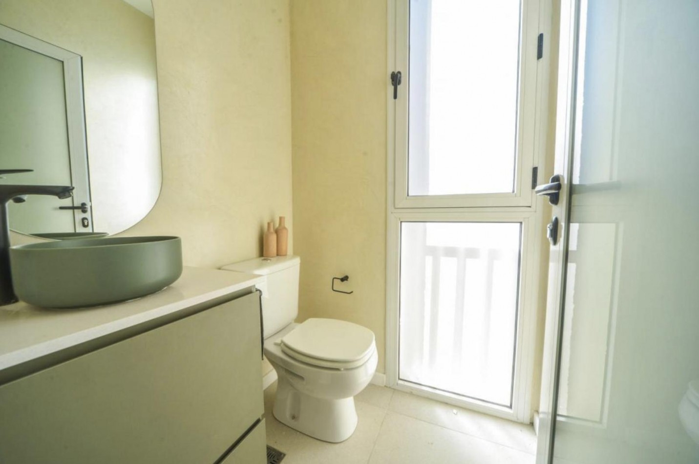 Casa 3 Dormitorios con Pileta y Parrillero Balcarce 1400