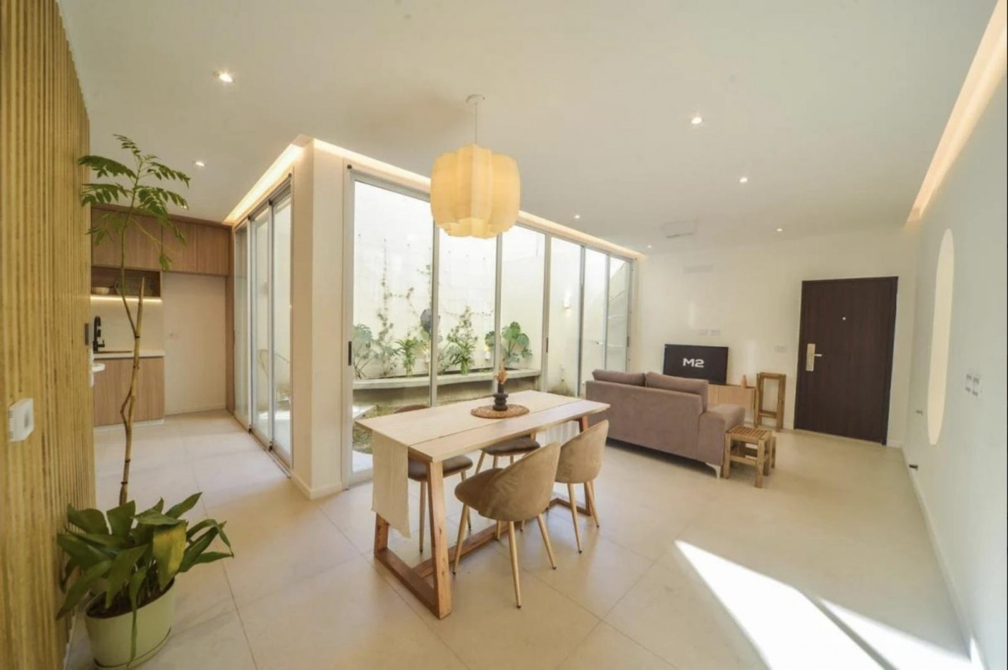 Casa 3 Dormitorios con Pileta y Parrillero Balcarce 1400