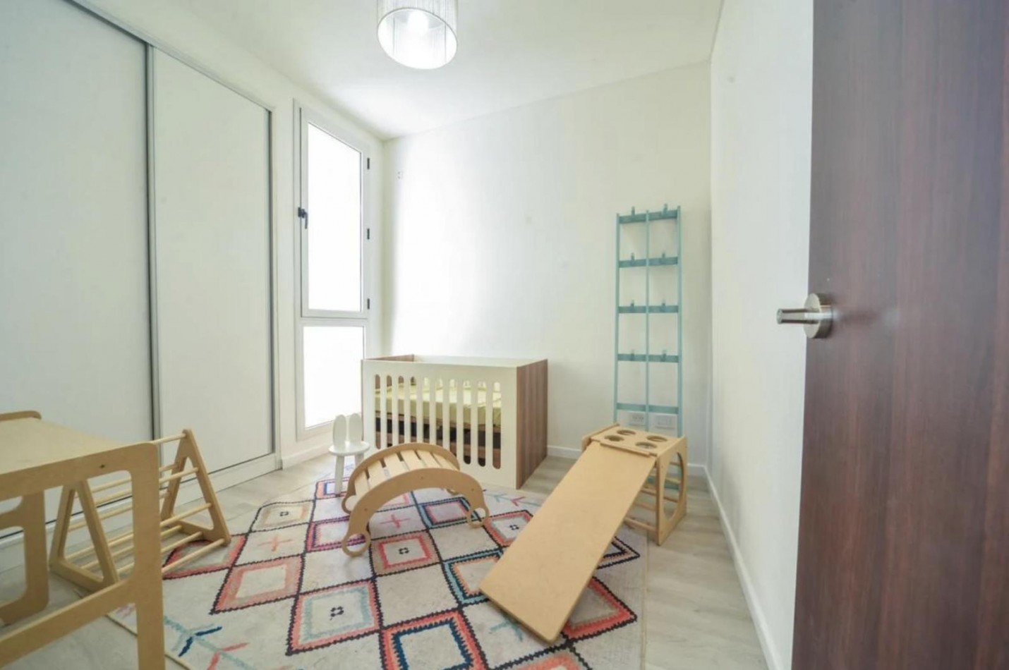 Casa 3 Dormitorios con Pileta y Parrillero Balcarce 1400
