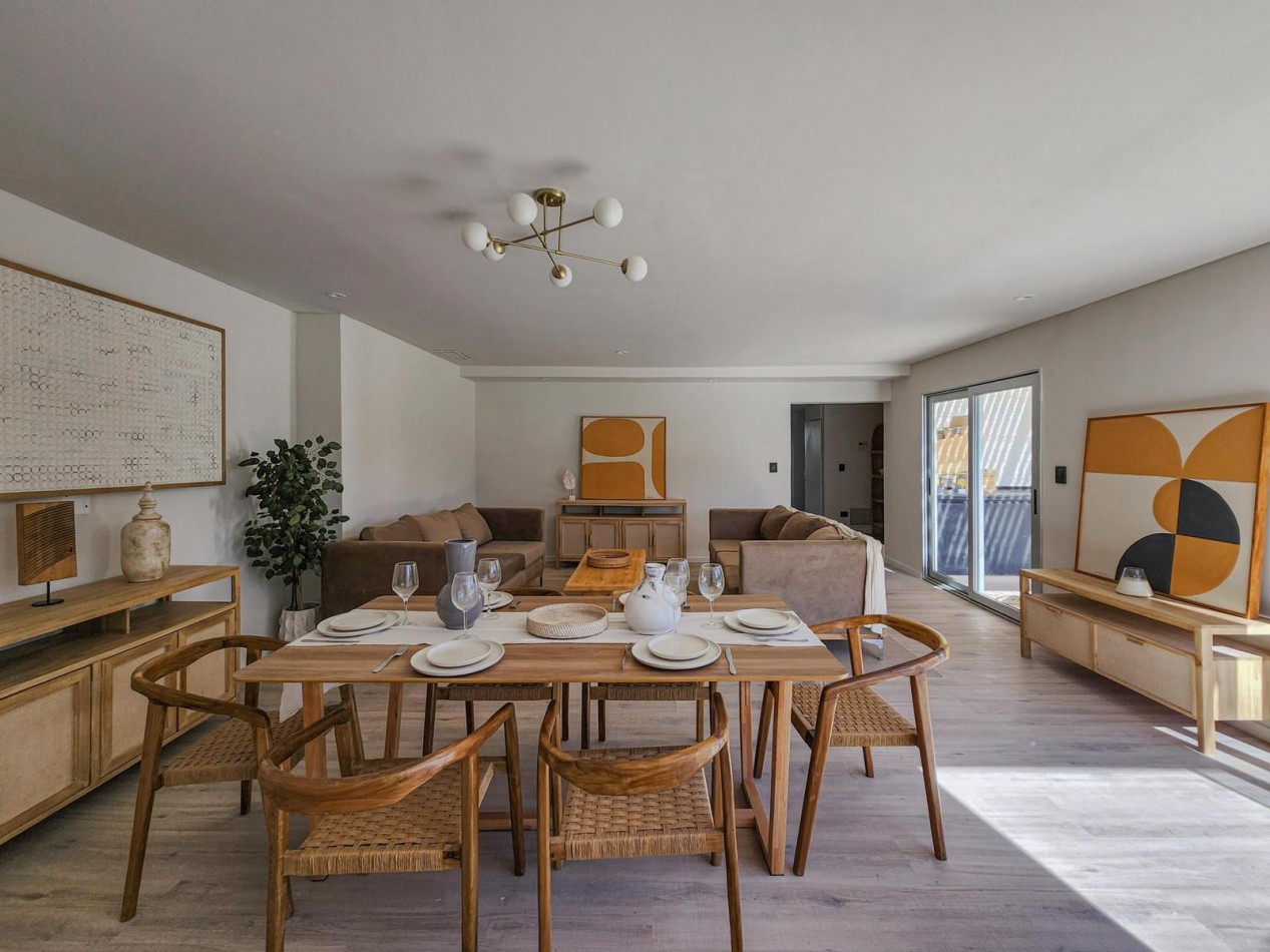 Venta Casa 3 Dormitorios con Pileta Funes Hill Miraflores