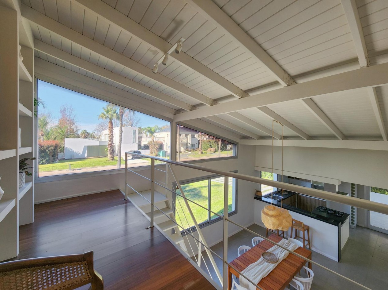 Venta Casa 3 Dormitorios con Pileta Funes Hill Miraflores