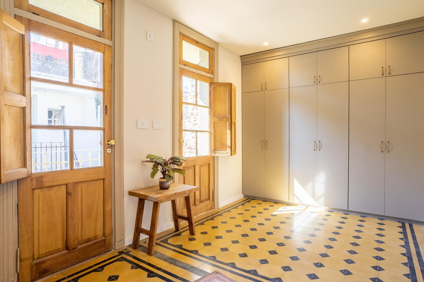 Venta Casa 3 Dormitorios Reciclada con Pileta y Parrillero Ricchieri 400