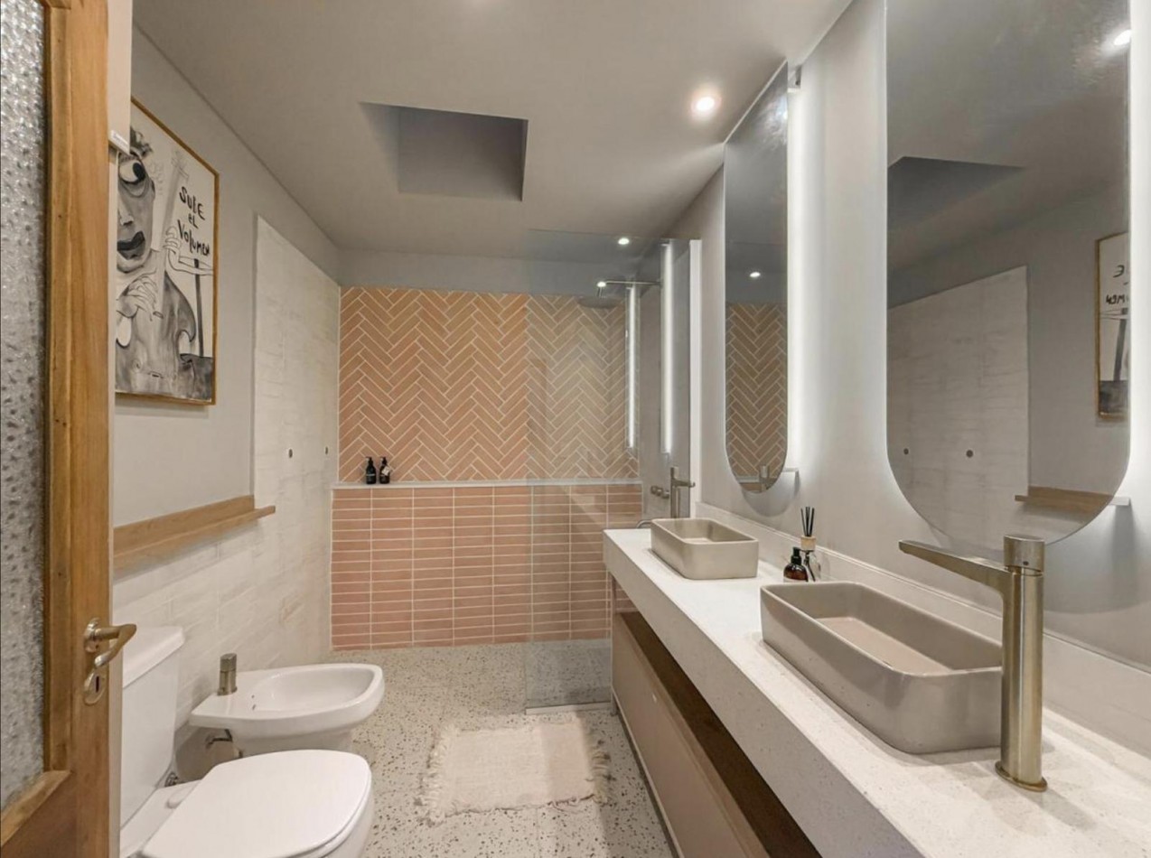 Casa 4 Dormitorios con Cochera, Pileta, Patio y Terraza Viamonte 1400 Barrio Abasto