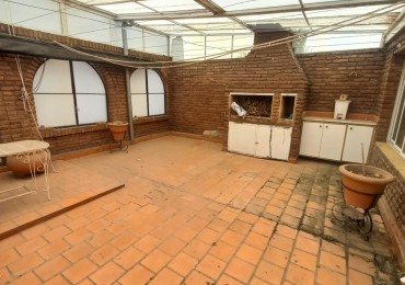 Venta Casa de Pasillo 3 Dormitorios Barrio Abasto Cochabamba 1800
