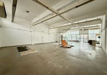 Local en Alquiler de 150 m2 Pte. Peron 3700