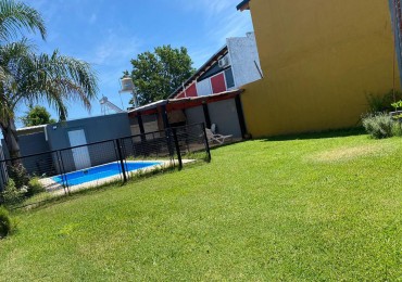 Venta Casa 2 Dormitorios con Pileta Villa Amelia