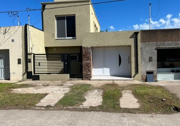 Venta Casa 2 Dormitorios con Cochera en Alvarez